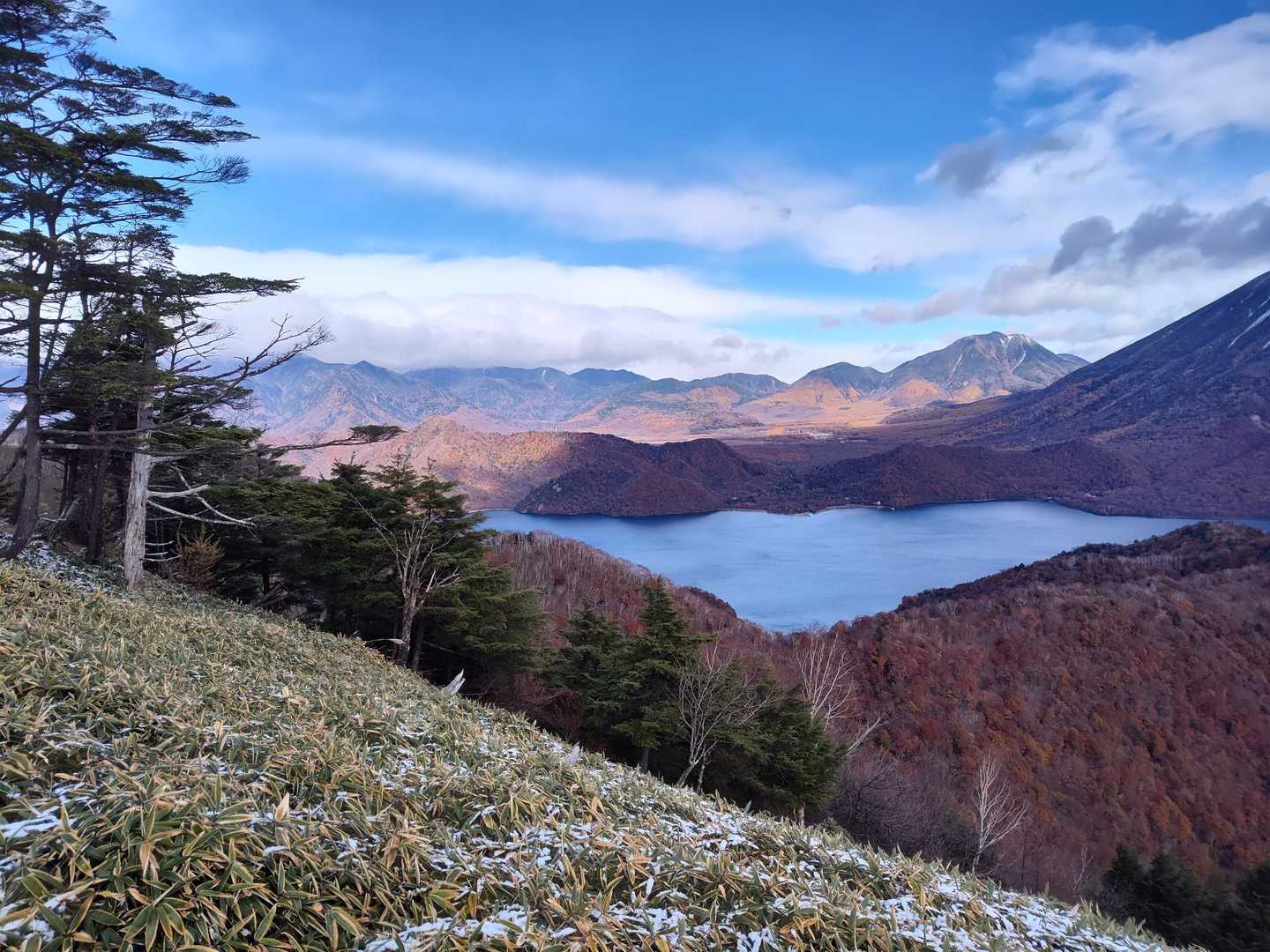 社山往復 | 中禅寺湖と男体山の絶景を一望。日光らしさと絶景を味わえる癒し旅の写真