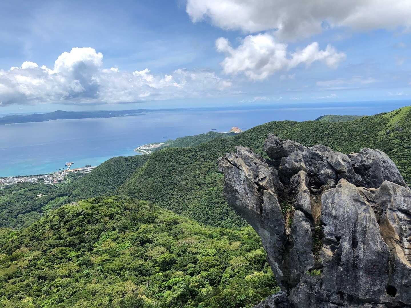 嘉津宇岳の写真
