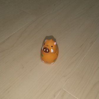 トビィ