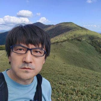 この辺りで記念回だから自撮りを📸...顔が険しい😑眩しいから目があまり開いてないし、愛想もない🤪