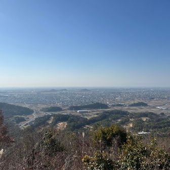 二ツ岩からの景色
暖かいせいか霞んでます