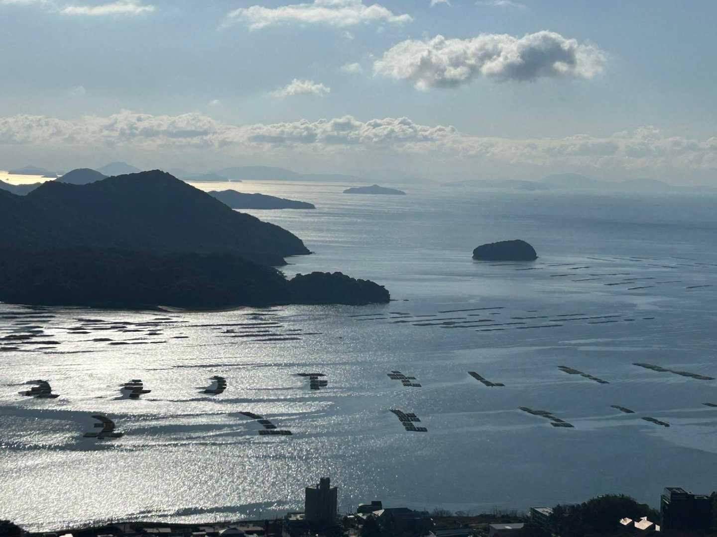 冷たい空気を肺いっぱいに吸い込み深呼吸