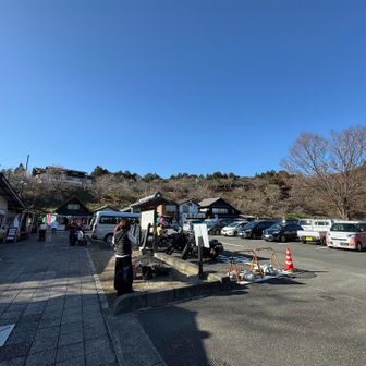 ゴール！
桜山は2回目で登頂数は変わらずなので、近くの未踏ピークへ🚗💨
