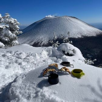 黒斑山に着いたら、山友さんお手製スイーツを堪能🍰