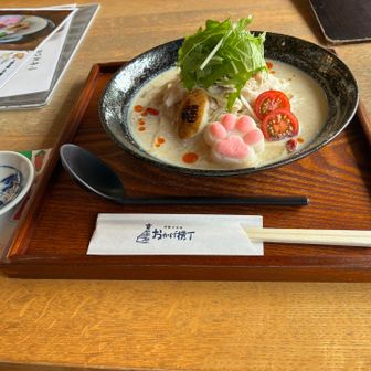 招福茶屋「美肌のそうめん」
とても美味しくいただきました😋

招き猫まつり開催中の「お皿」付きメニューです