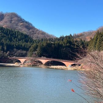 碓氷湖に立ち寄りランチしたよ
ぽかぽかして気持ちよかった🍙