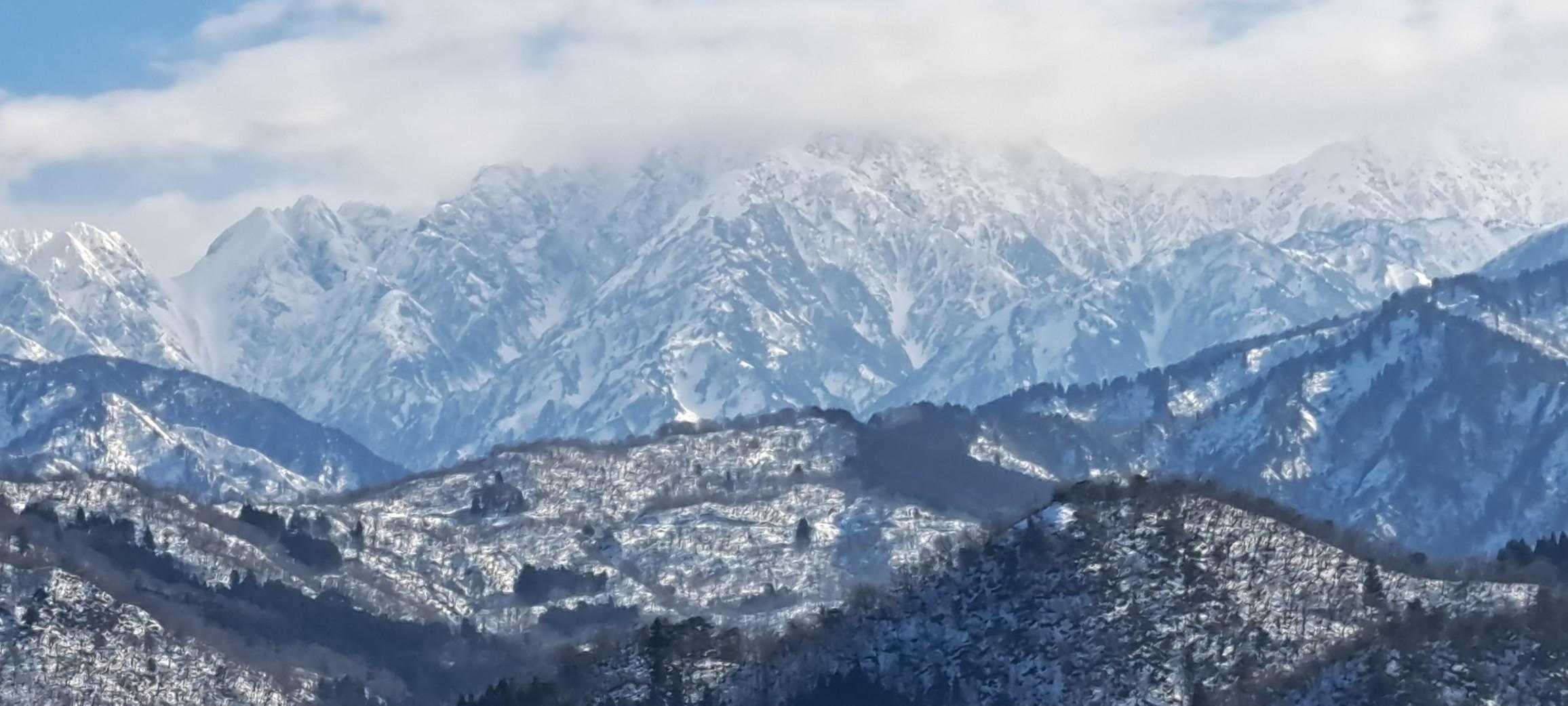 アップ🔍️
山頂には薄っすらと☁️が