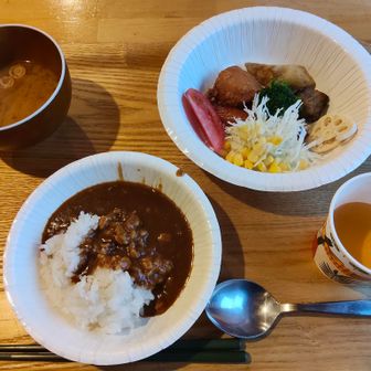 バイキング方式です
