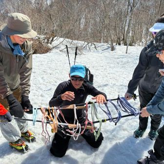 ストックとスリングで担架を作る勉強会