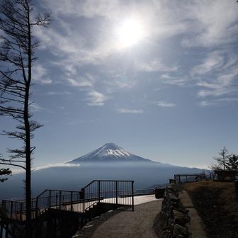 途中にコンロを沸かせるようなところがなかったので、ファーストテラスに着いてしまいました。遅い昼食です。
