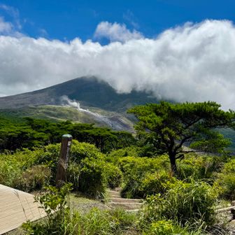 韓国岳の方向は雲が切れない