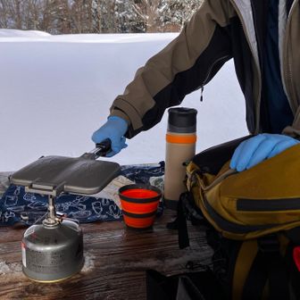 風をよけながら焼いてくれています😋️