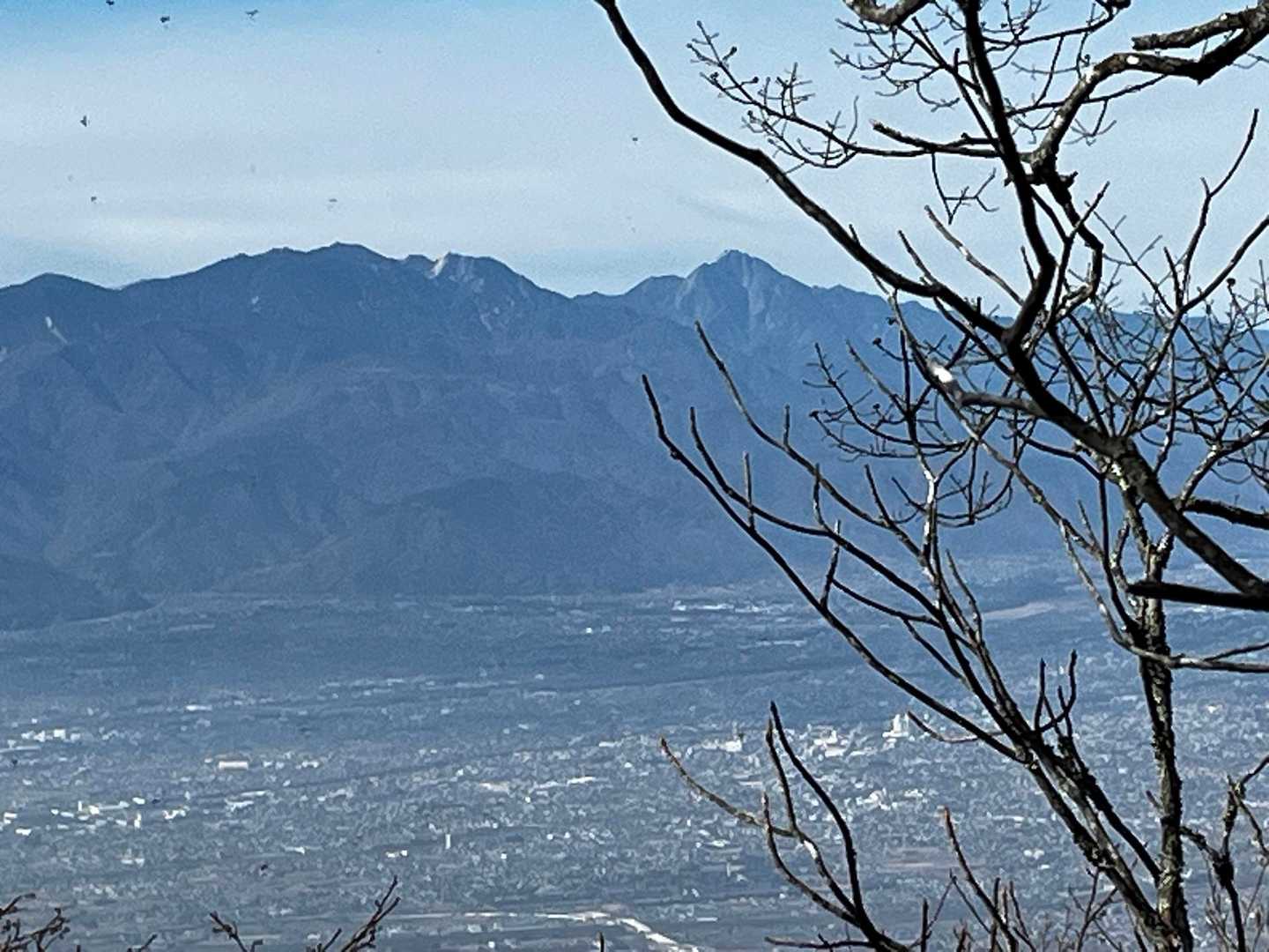 左から鳳凰三山、甲斐駒ヶ岳