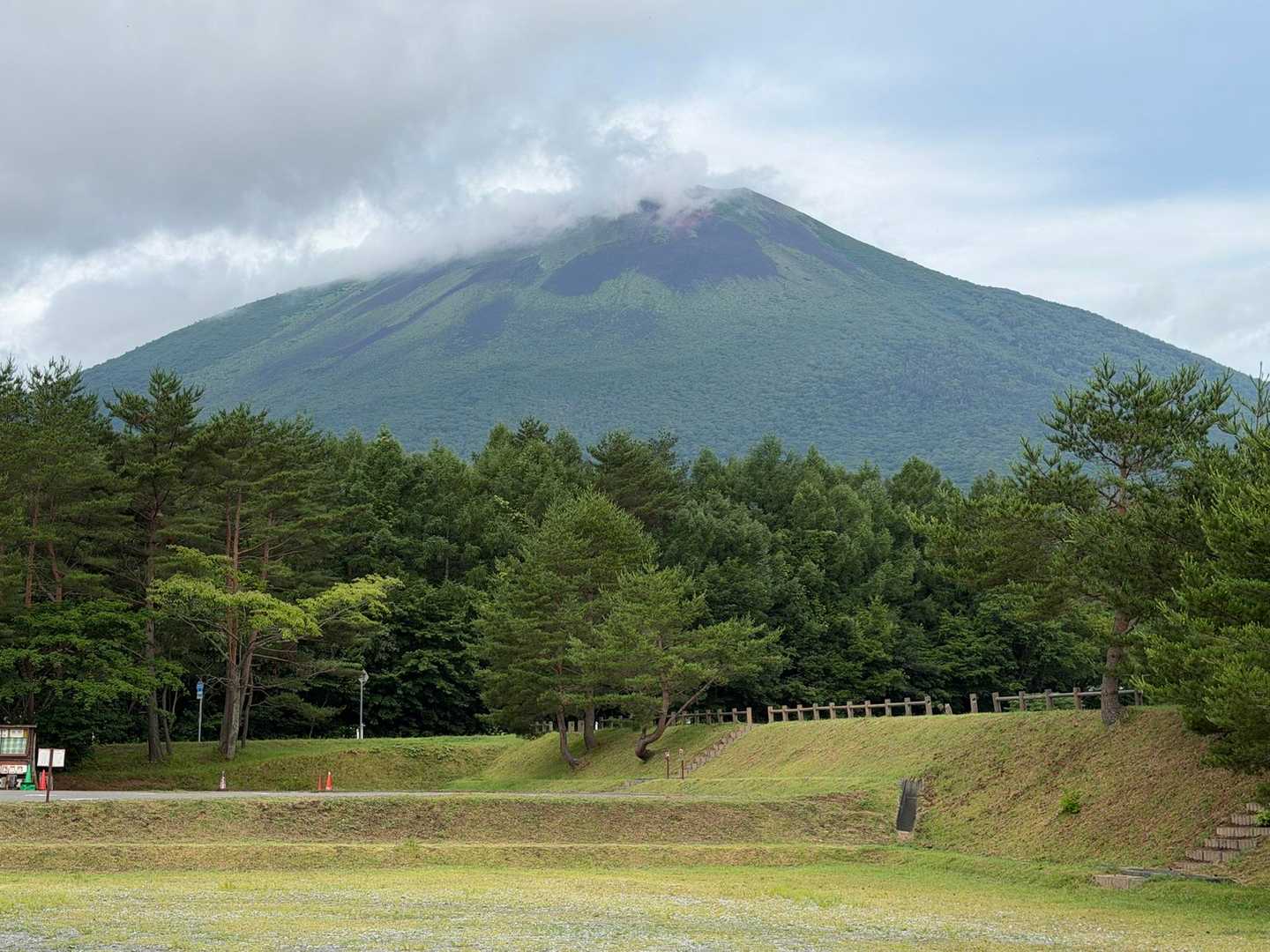 岩手山⛰️
麓から山頂まで登る感じですね！