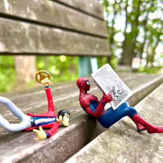 👤🟰よ〜蜘蛛男‼️駅前で新聞🗞買ったのか？

🕷️🟰