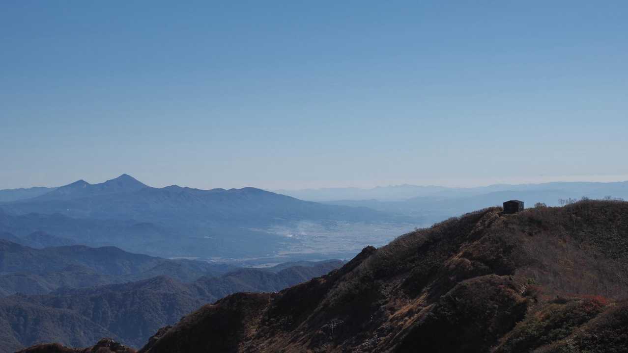 飯豊山、晩秋の稜線テン泊 の写真 12