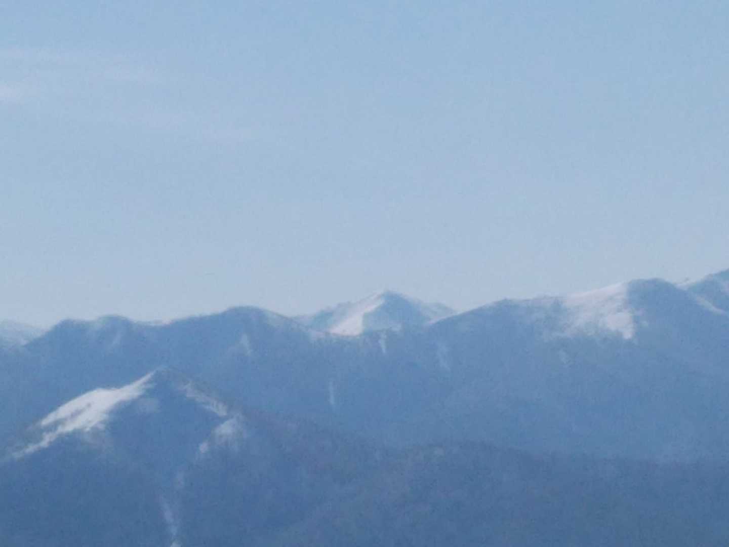 幌尻ズーム。さすがの威容ですね。