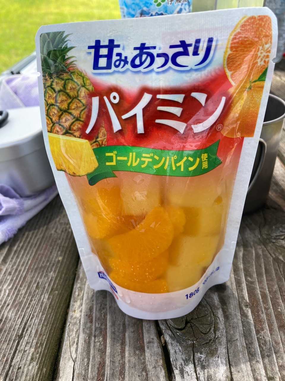 巷で話題のフローズンフルーツ　溶けてしまい、普通の缶詰に😭