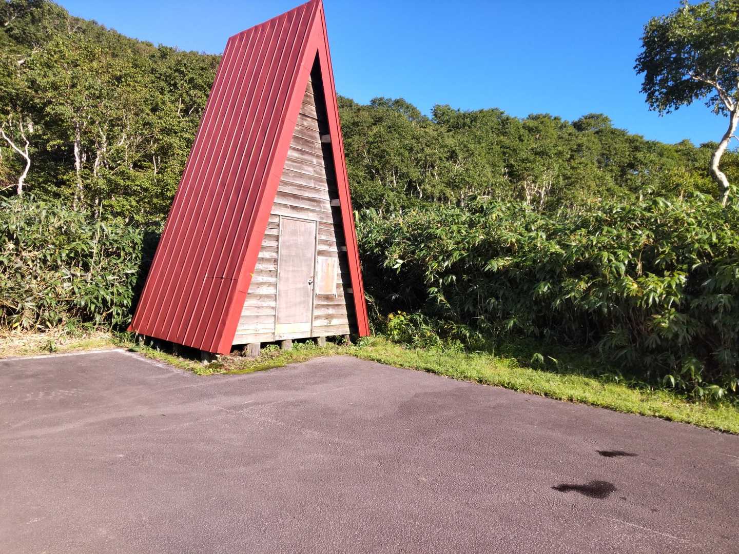 駐車場のトイレ
和式です