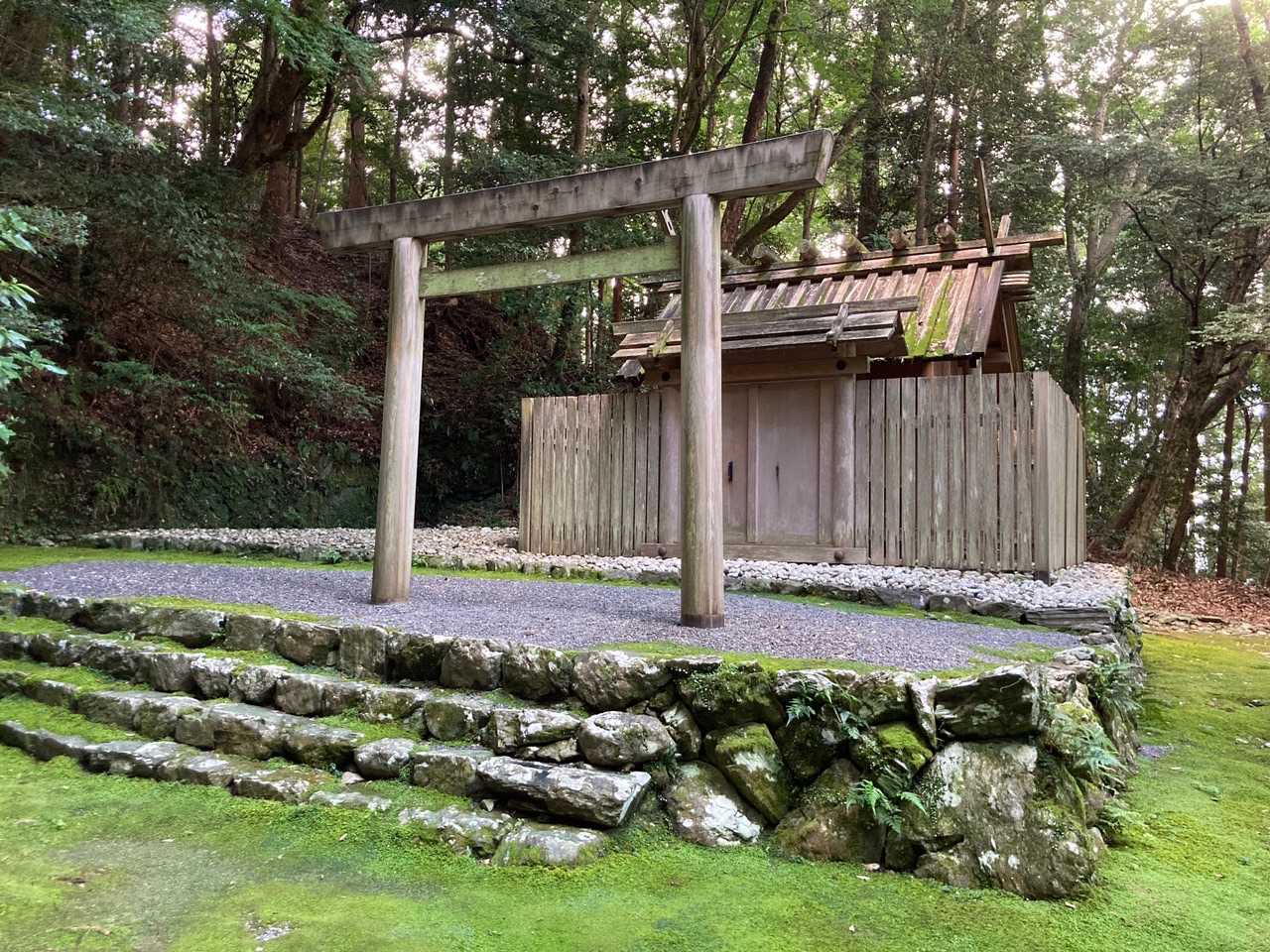 まず、内宮の摂社、鴨神社にご参拝