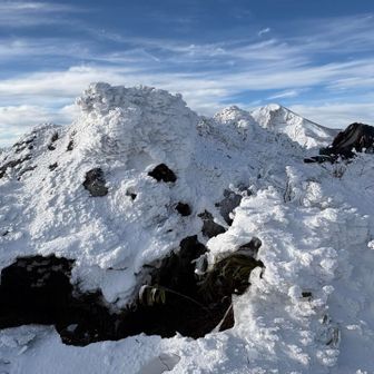 これ何に見えます？
自分はお化けでしたが、子供達はバンダだそうです（笑）（下の大穴は無しで）