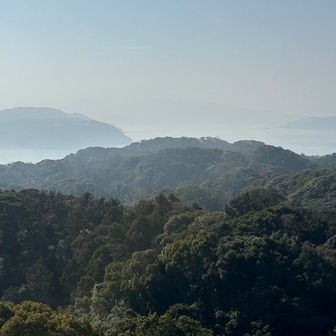 二見岩はここからは見えませんねぇ。