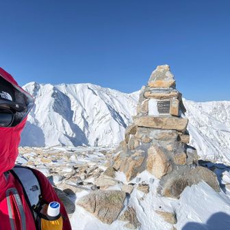 時間切れのため、
本日の山頂は丸山ケルンとする！
