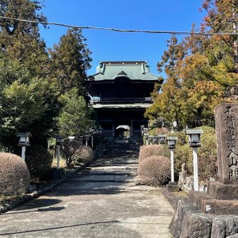立派な山門でした
