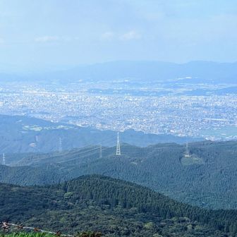 福岡市近郊で1000m超えの脊振山。
この涼しさに感謝感謝！