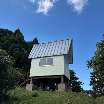 氷ノ山越避難小屋