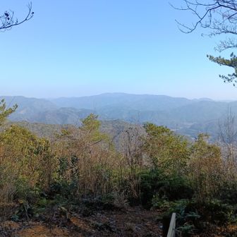 天気良すぎて、遠くかすんで良く見えない、