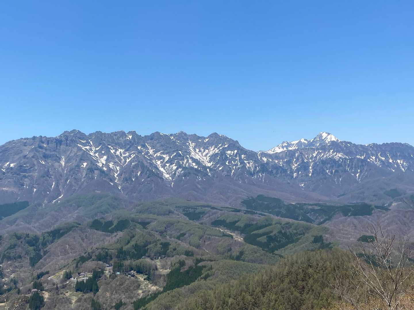 紅葉の岩屋登山口-霧見岳-前岳-砂鉢山 周回コースの写真
