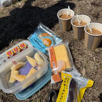 私脇役なのに、ご馳走されてます。うどんに、いなり寿司にメロンにデザートに至れり尽くせり😭

皆様の命を預かって一生懸命ハンドル握らさせてもらってます‼️
ギブ＆テイク精神大事♡