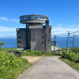 戻ってきました
これから山に行く人がちらほらいた
ノイシュロスの老朽化が気になります