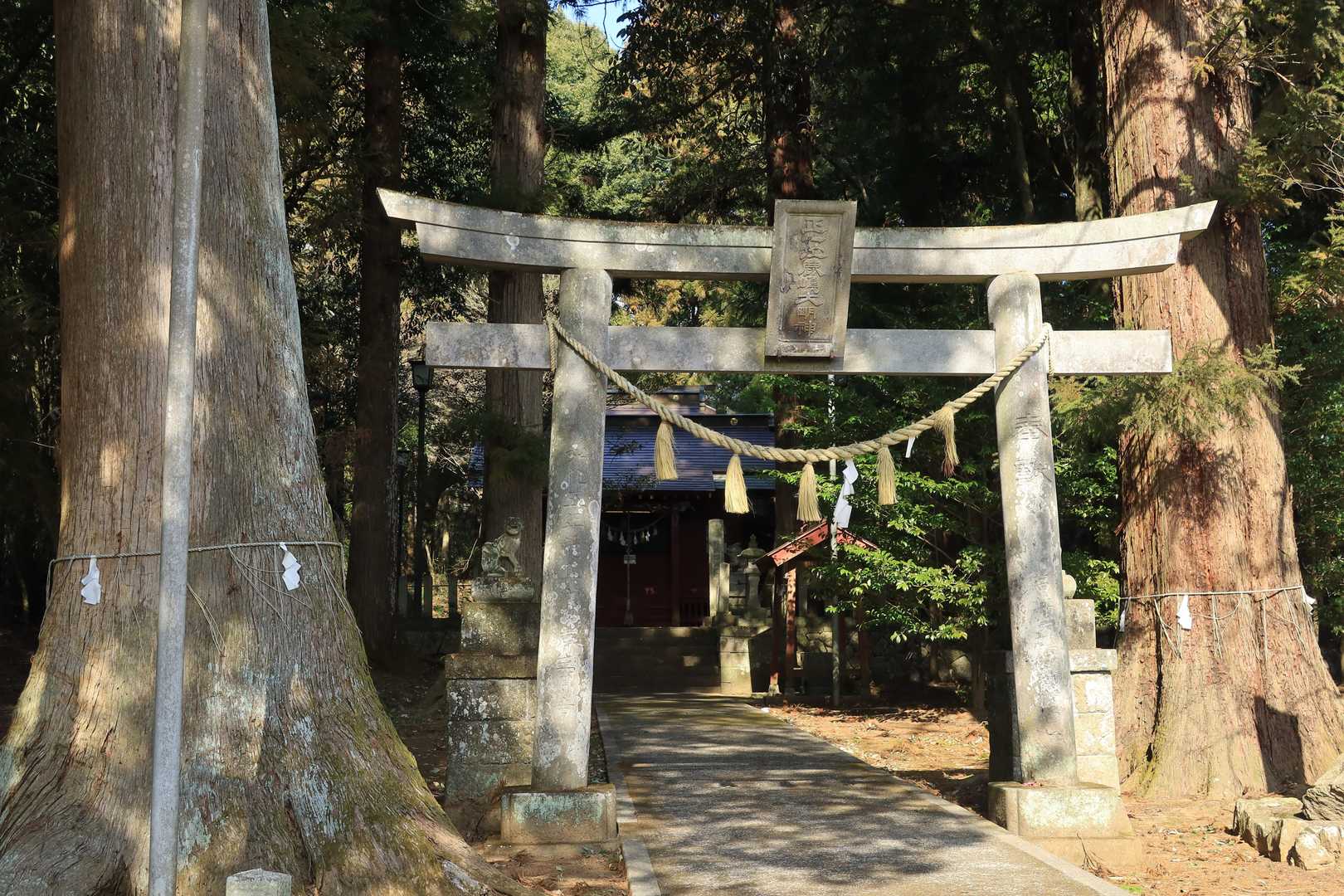 登山口近くの鹿嶋神社