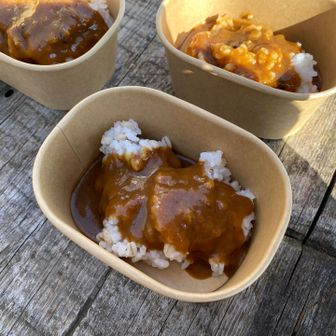 NAOさんカレー🍛
NAOさん、持ち物全て素敵で✨
手際よくサクサク作ってくれて🎶
こちらもめちゃくちゃ美味しかったよ😋💕