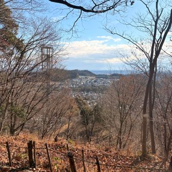 見晴らし台で、フリースを脱ぎました🥵暑っ