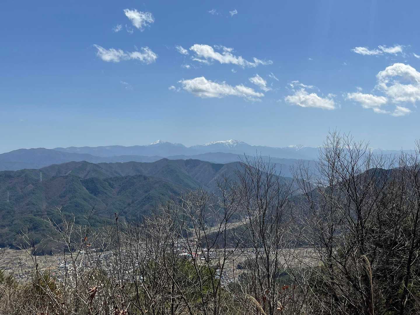 南アルプス　かっこいい

辰野の街が見えてる