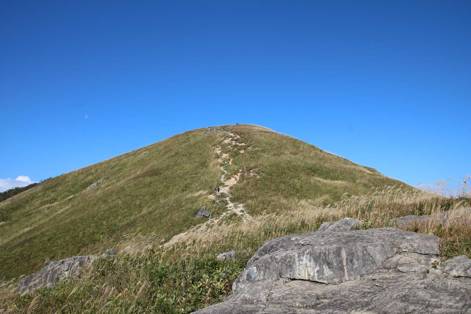 さて、山頂へ