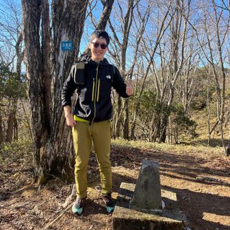 稲含山で会った方がちょうどいらっしゃったので撮ってもらいました。