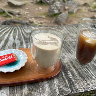 癖になる味のクラフトソーダとアイスチャイ