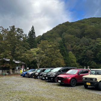 金曜仕事終わってからの移動。朝はぎりぎりまで車で寝て朝7時半過ぎ出発