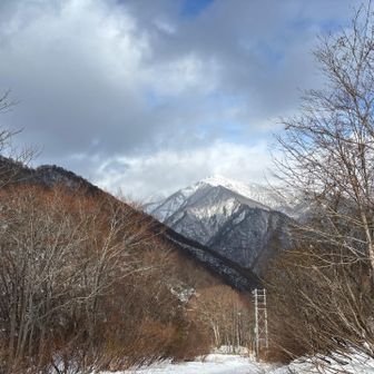 登山口まで来て白毛門雲取れた😍