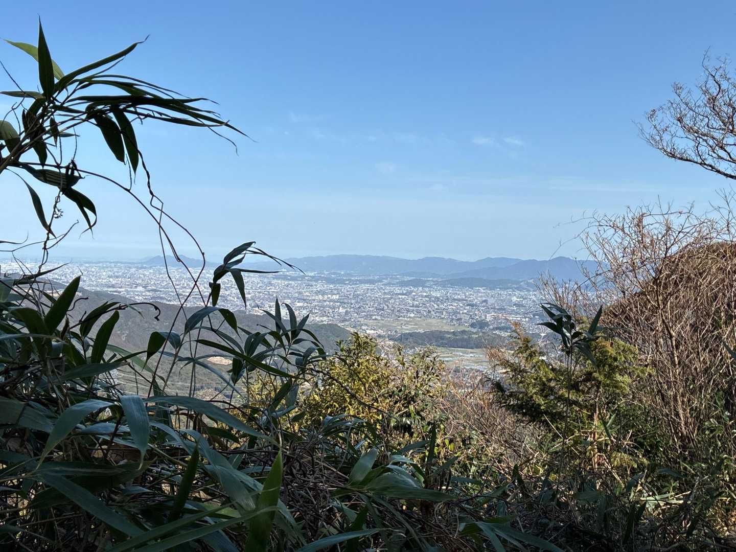 唯一展望のある山頂でした。