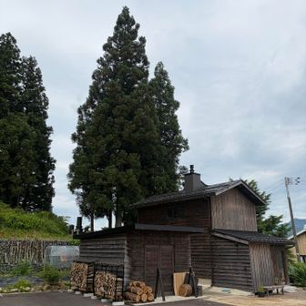 登山口の「上町コテジ」