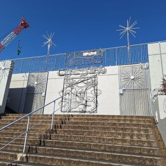 屋上展望台に着いた。
全国的に天気が悪い土日だけど、福岡は日中は晴れていた。