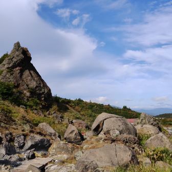 大日岩と鳥海山