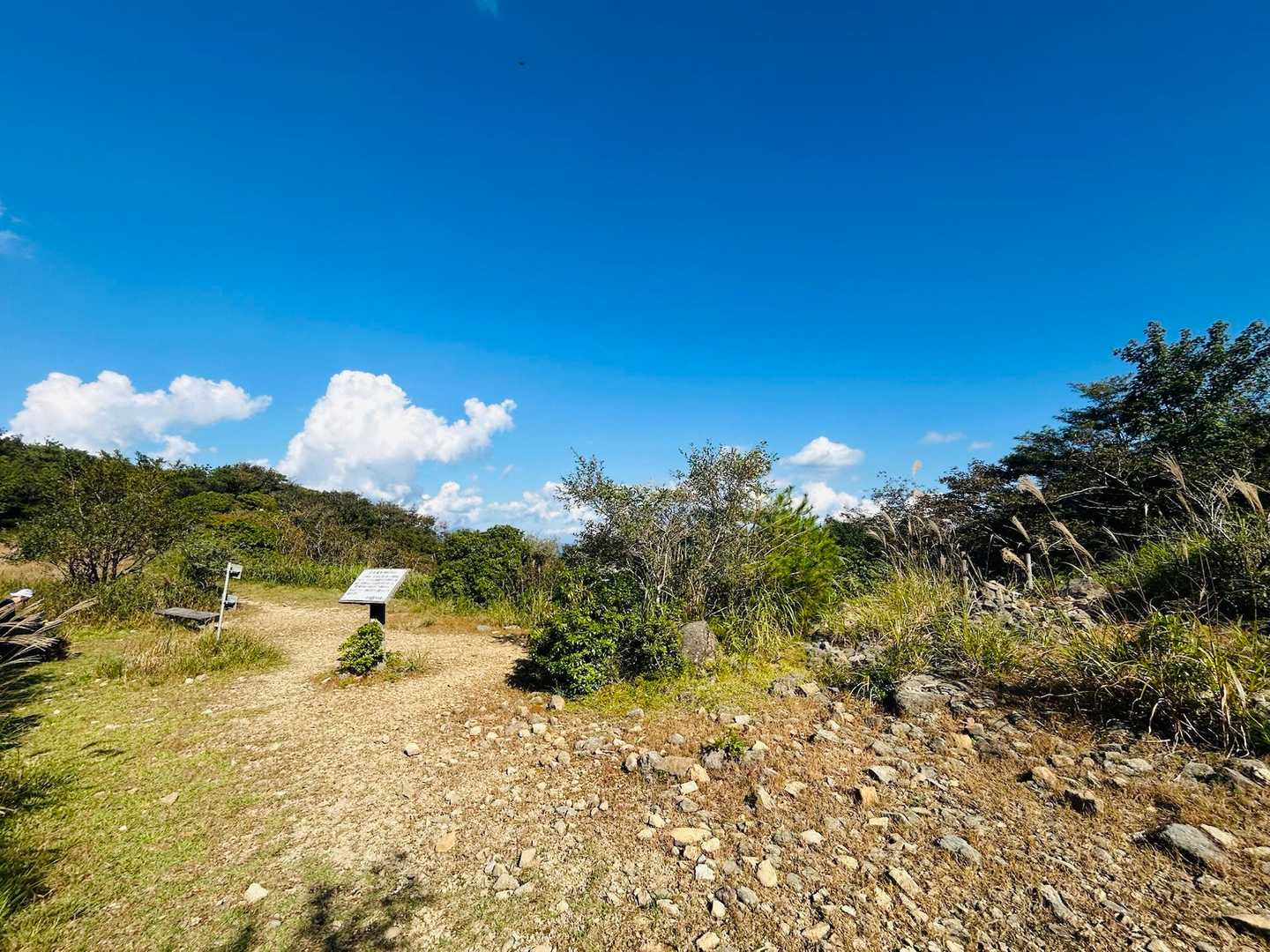 以前、俵山から一の峯まで縦走した時にココも通る予定だったのに時間足りなくて来れなかったところだから嬉しい😆