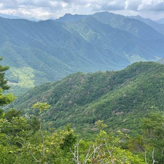 釈迦ヶ岳山頂より御たけ方向