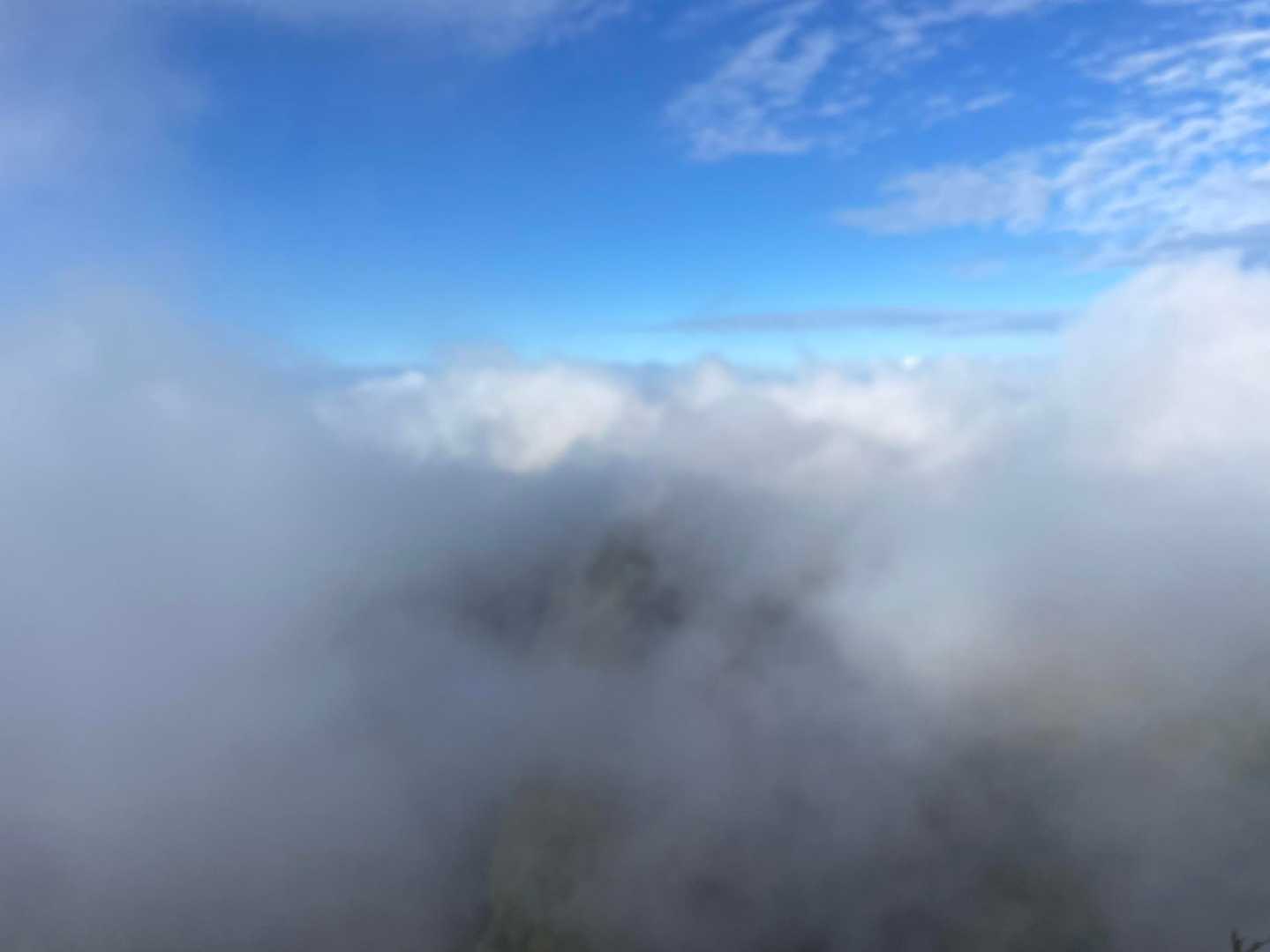 ☁️☁️☁️☁️☁️☁️☁️☁️☁️☁️
天狗岳🏔️まっちろけっけ😨